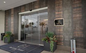 Building Hotel